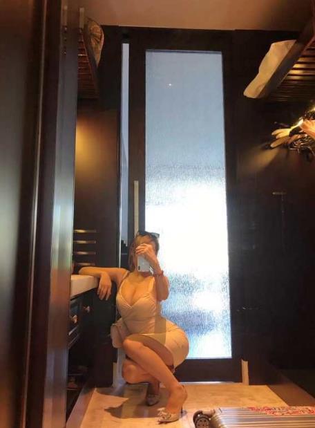 2020年10月23艺术学院毕业大胸妹子